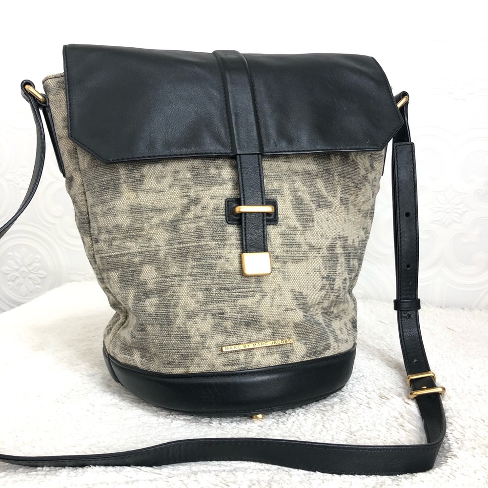 🌸OFFERS?🌸Marc Jacobs Large Bucket Bag